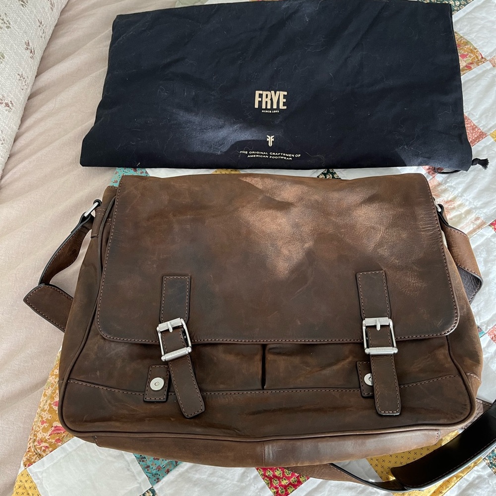 Frye Oliver Leather Messenger Bag Briefcase